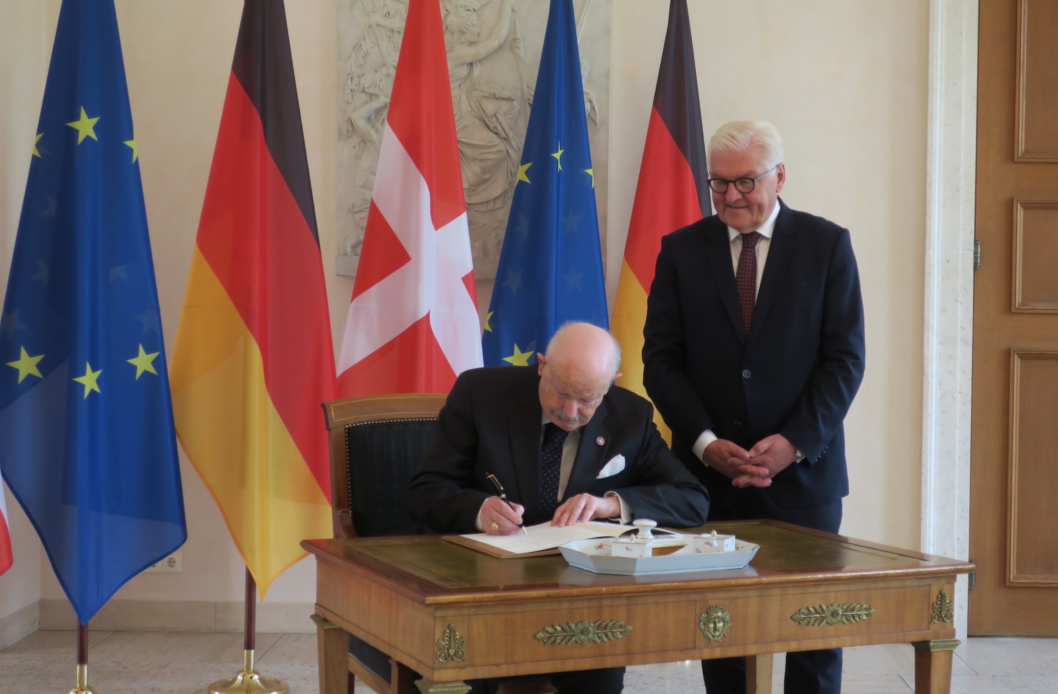 Der Großmeister auf Staatsbesuch in Deutschland: Am Donnerstag