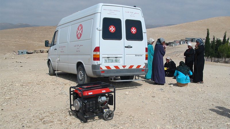 Le service de clinique mobile fournit un traitement de base en Cisjordanie