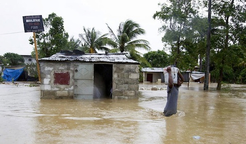 La tempête tropicale Isaac frappe Haïti, provoquant une dévastation