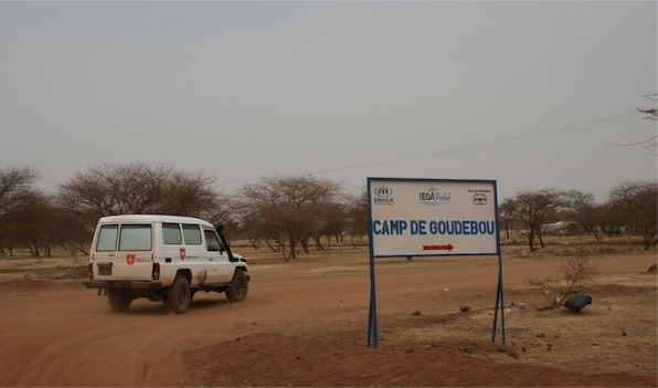 Secours aux réfugiés maliens
