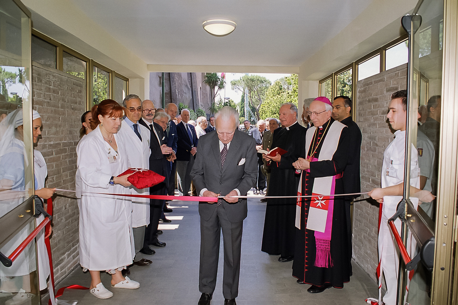 Hôpital saint Jean Baptiste, inauguration de trois nouvelles structures