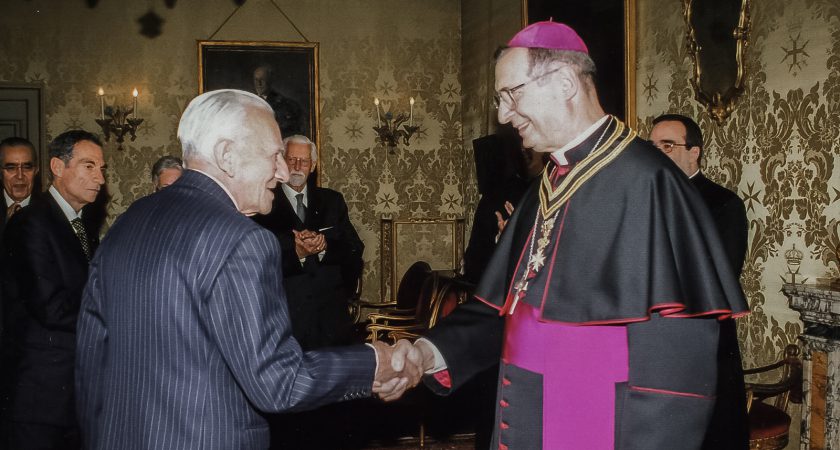 El Gran Maestre recibe Mons. Giovanni Lajolo