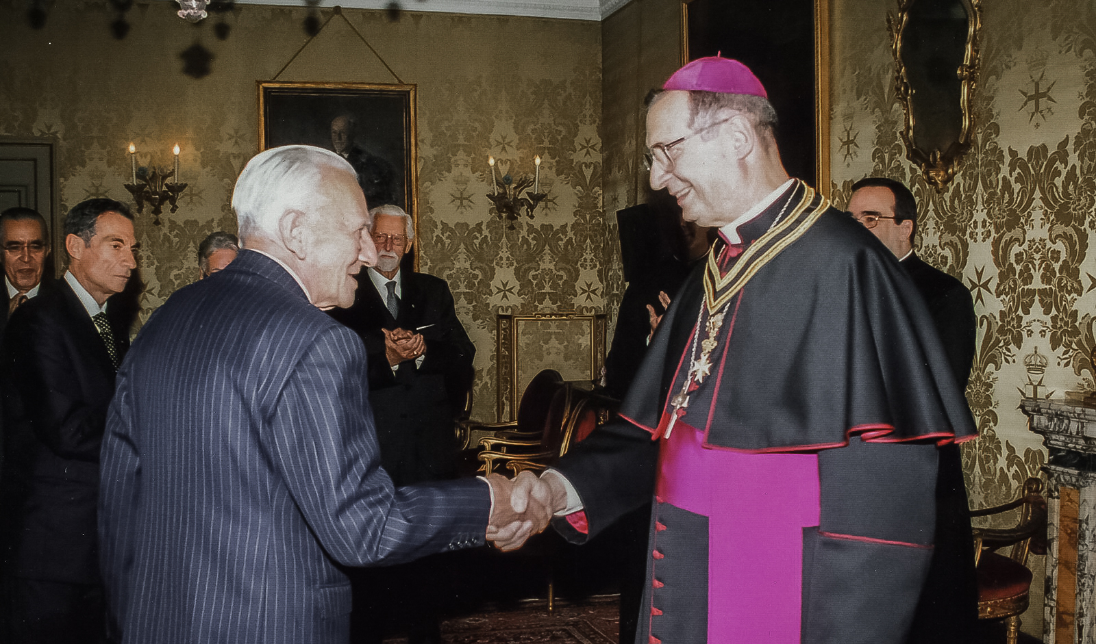 El Gran Maestre recibe Mons. Giovanni Lajolo