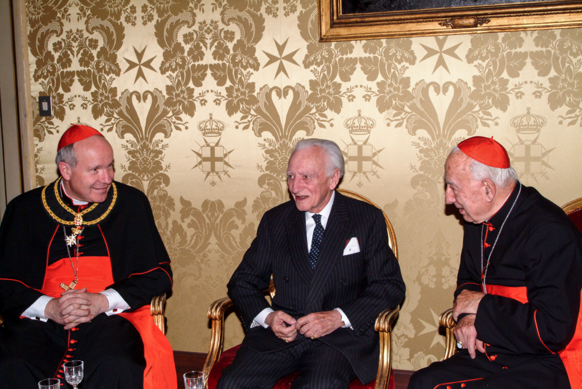 Le Cardinal Schönborn, accueilli dans l’Ordre