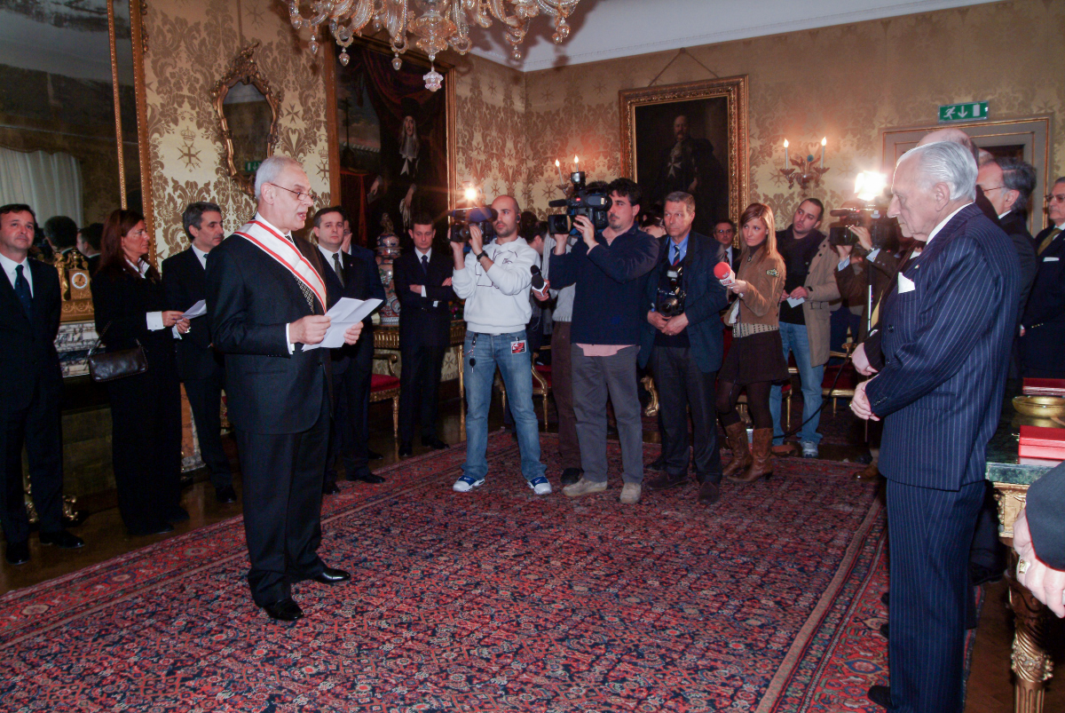 Der Grossmeister empfängt den Italienischen Senatspräsidenten, Marcello Pera