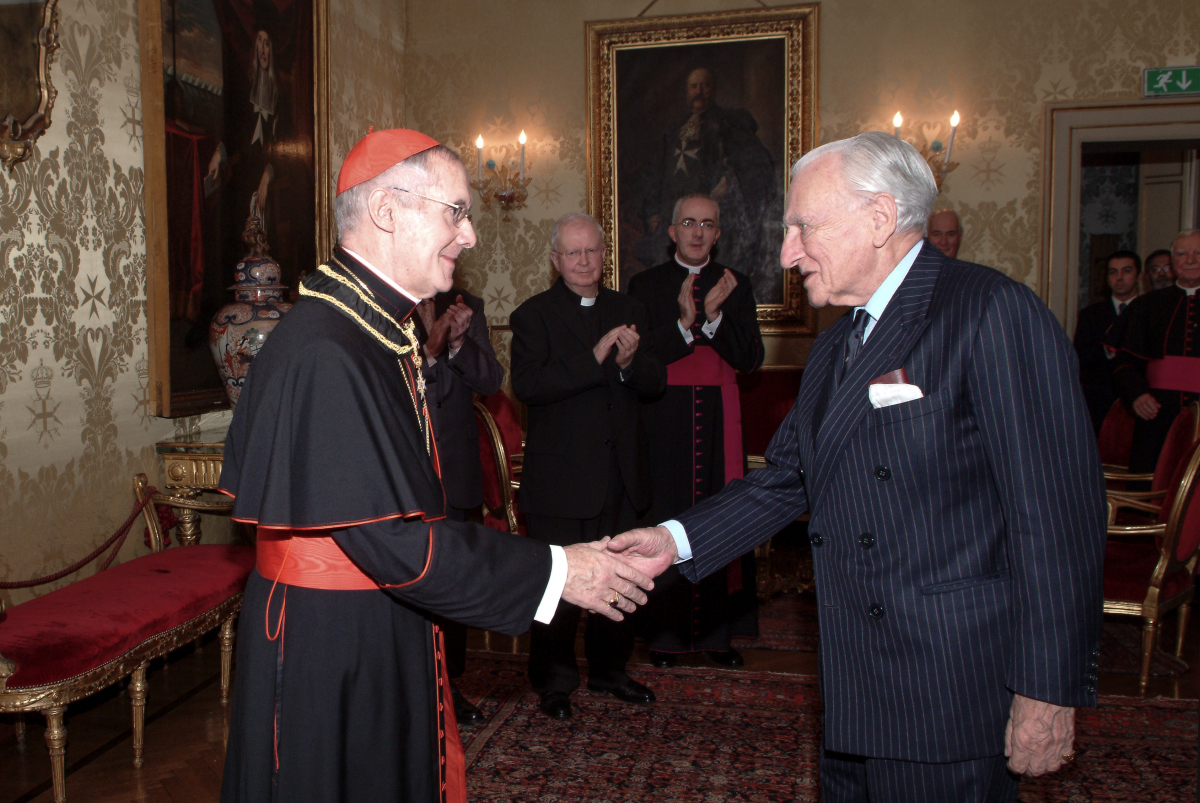 Le Grand Maître reçoit le Cardinal Tauran