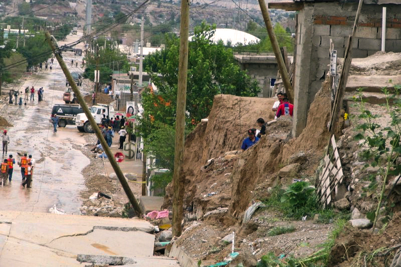 Floods in Mexico: the Order’s relief action airlifted in by helicopter