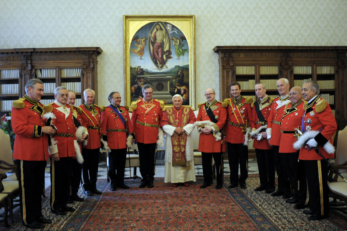 El Gran Maestre visita a su Santidad Benedicto XVI en el Vaticano