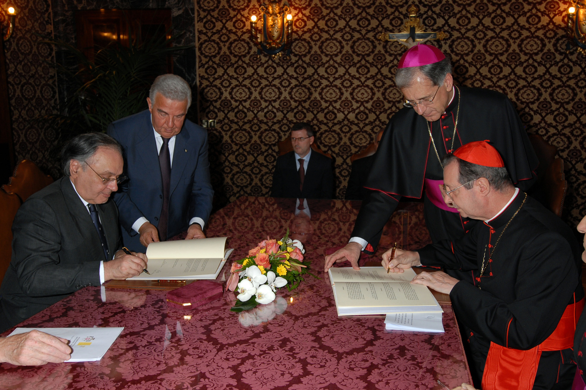 El Vaticano y la Orden de Malta firman un convenio