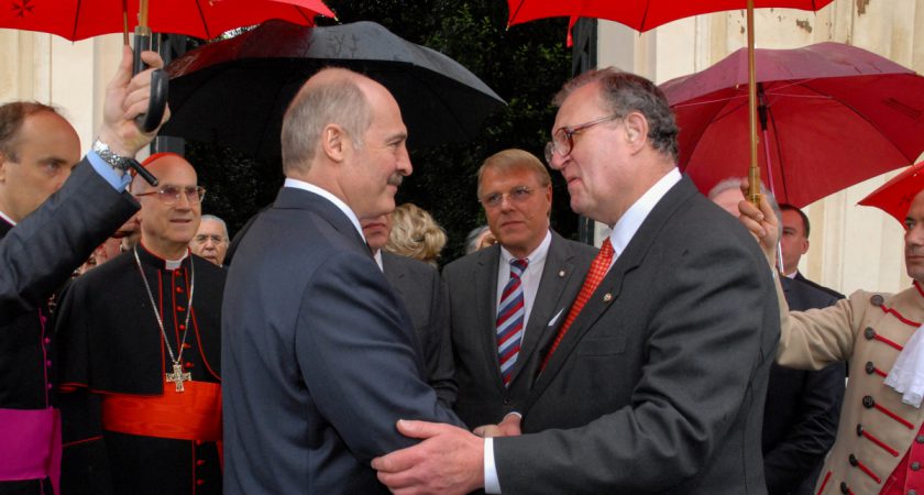 Der Grossmeister empfängt Alexander Lukashenko, den Präsidenten von Weissrussland