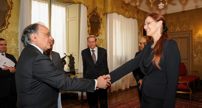 Eslovaquia: la secretaria de estado para relaciones internacionales en el palacio magistral