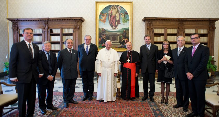 Papst Franziskus empfängt die leiter des Malteser Krankenhauses von Rom