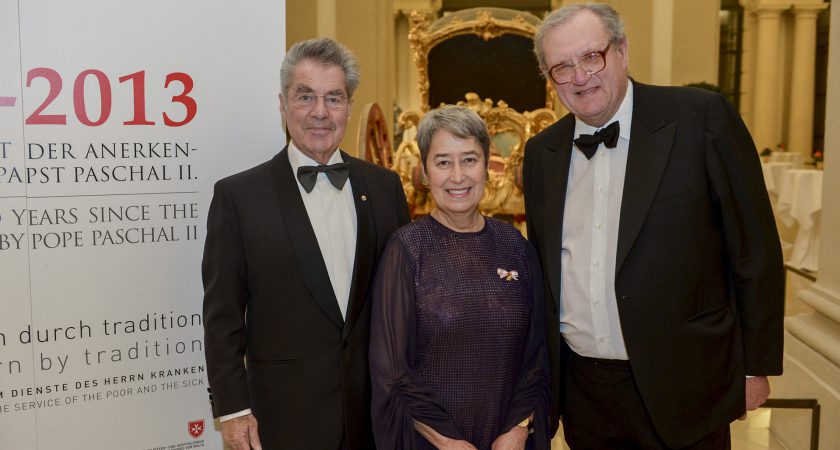 Dîner de charité à Venne en faveur des personnes handicapées. Invités d’honneur : le président autrichien et le grand maître de l’ordre de malte.