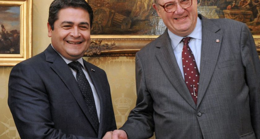 The Grand Master receives the President of Honduras