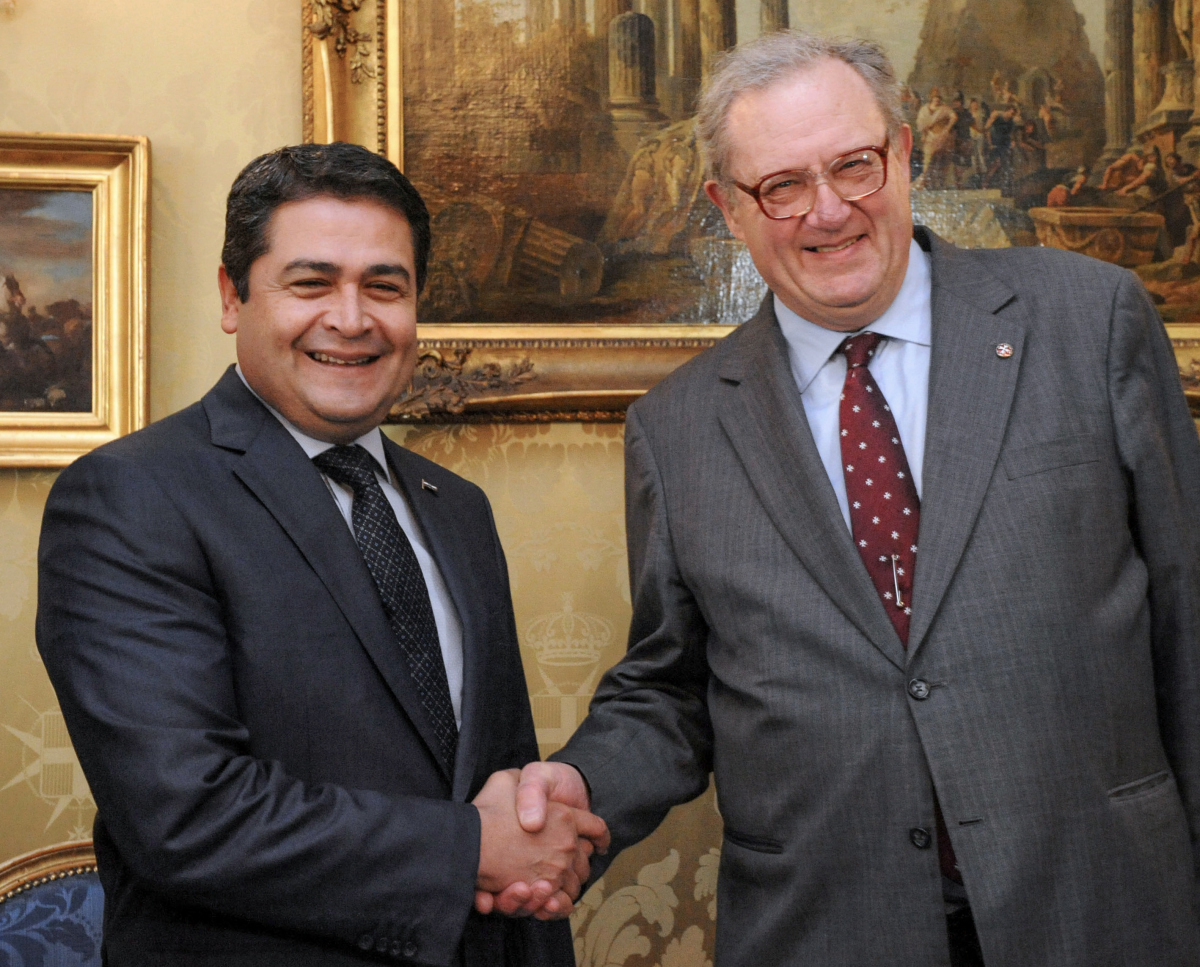 The Grand Master receives the President of Honduras