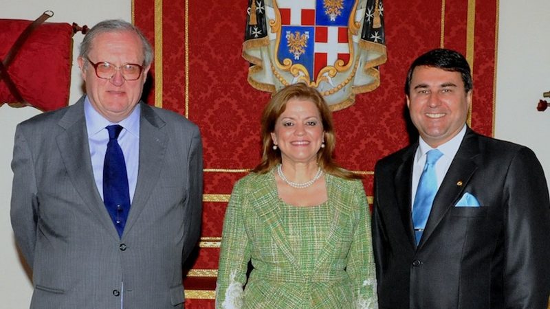 El Presidente de Paraguay, Luis Federico Franco Gómez, recibido por el Gran maestre