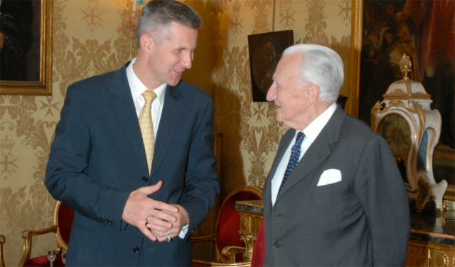 The Grand Master receives the Latvian Minister of Foreign Affairs
