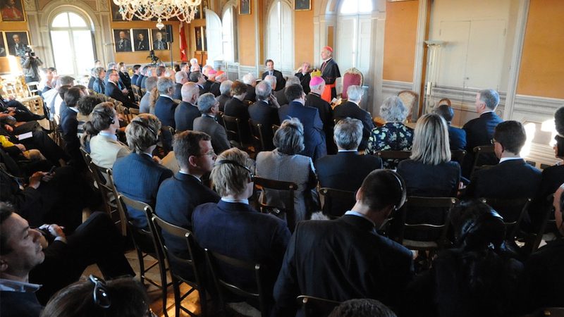 Der neue jugendkatechismus Youcat in Rom vorgestellt