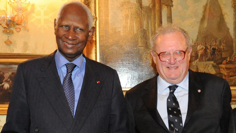 Les grandes urgences humanitaires au centre des entretiens entre Fra’ Matthew Festing et Abdou Diouf