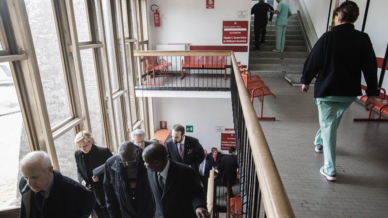 Diplomates en visite à l’Hôpital Saint Jean-Baptiste, à Rome