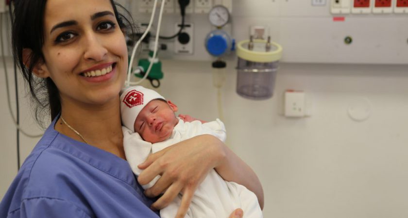 Das Hospital zur Heiligen Familie in Bethlehem intensiviert die pränatale Betreuung durch eine Sensibilisierungskampagne in der Region