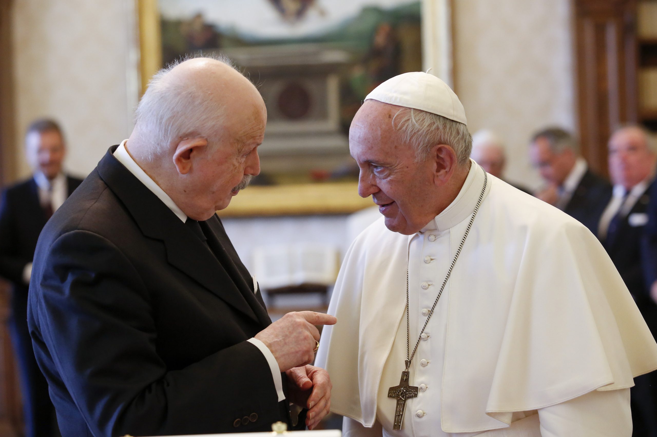 El Papa Francisco: «Invoco de la Divina Bondad la paz eterna para su alma»