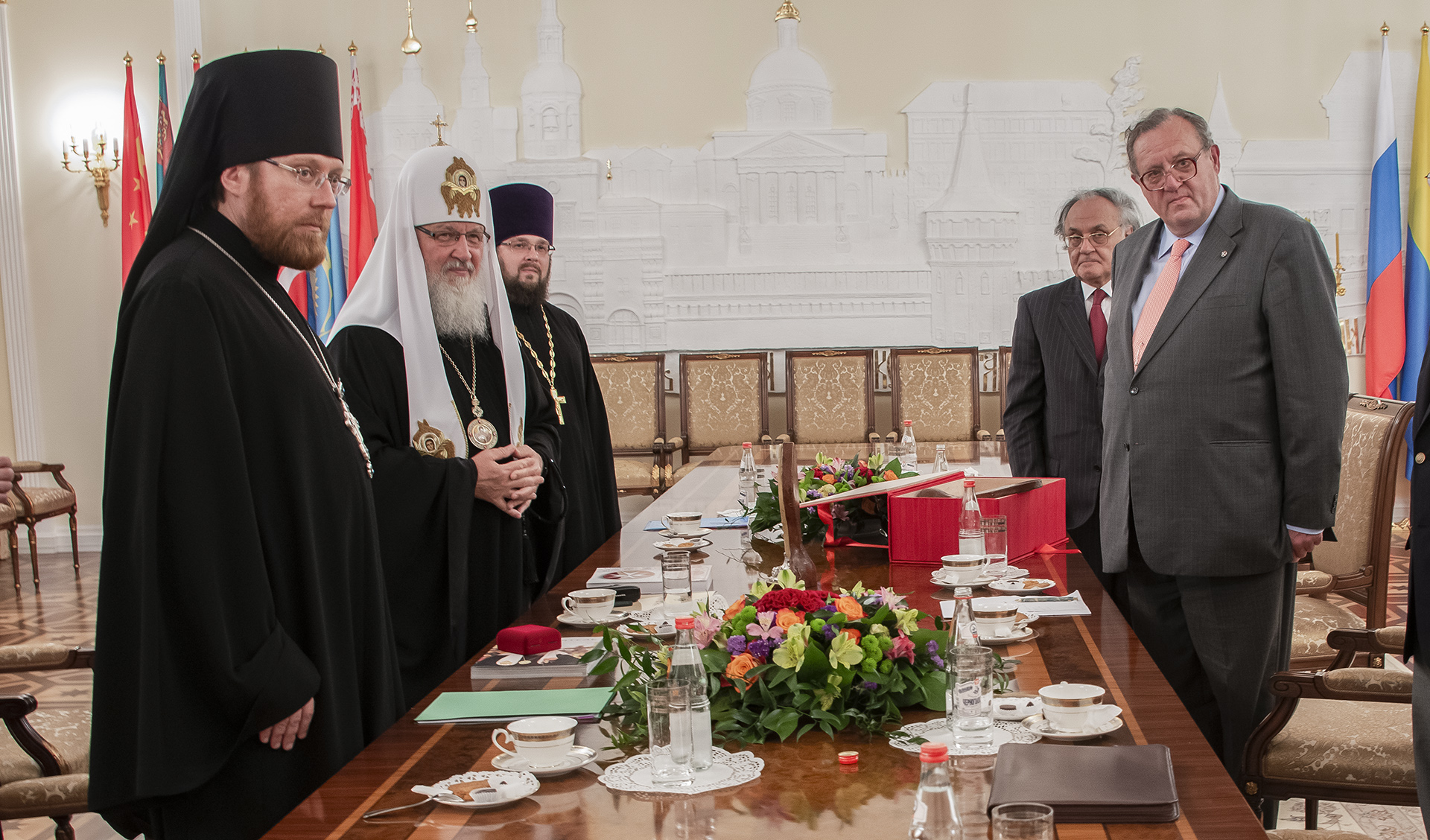 Le Patriarche de Moscou et de Toutes les Russies Cyrille reçoit en audience Fra’ Matthew Festing