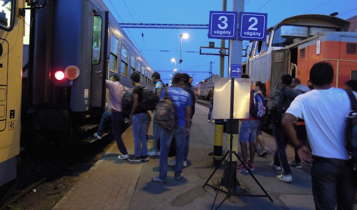 Zahl der Asylsuchenden in Ungarn erreicht Rekordniveau: Malteserorden organisiert Flüchtlingshilfe im ganzen Land