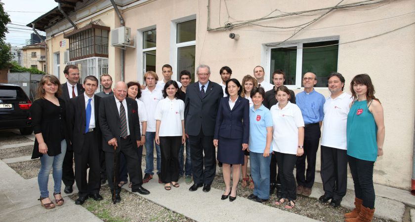Der Grossmeister bei den ehrenamtlichen helfern des Ordens in Rumänien