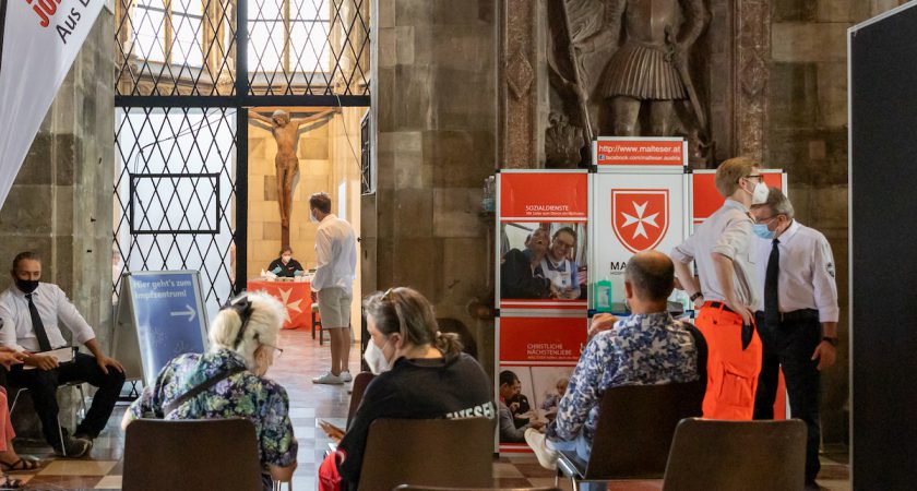 Vacunación en Viena: centro abierto en la Catedral de San Esteban