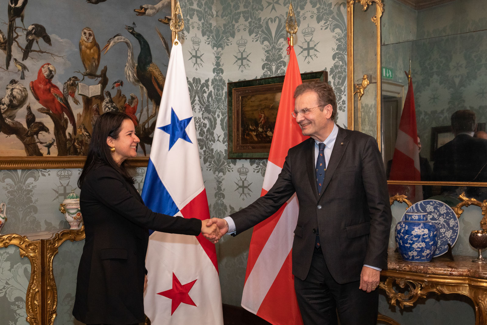 Le Grand Chancelier reçoit la vice-ministre des Affaires étrangères du Panama