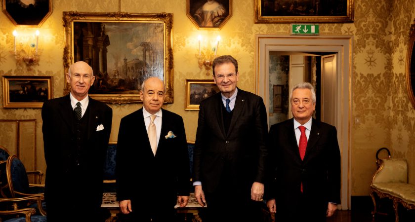 Der Großkanzler empfängt den Botschafter der Hellenischen Republik beim Heiligen Stuhl