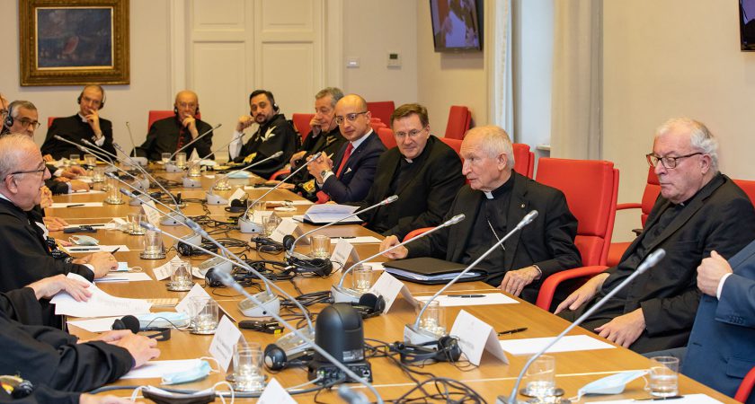 Le cardinal Tomasi rencontre les membres profès