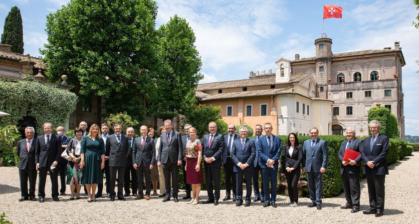 El Gran Canciller se reúne con los embajadores europeos para debatir los retos comunes del futuro