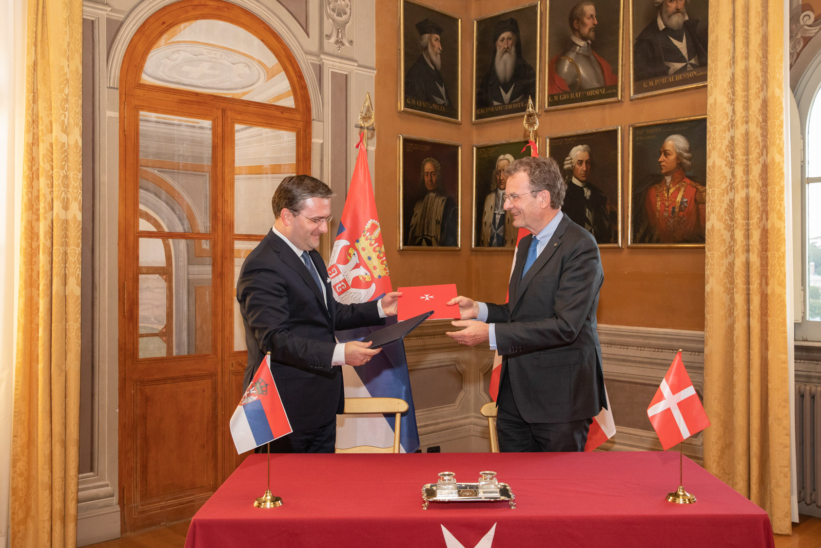 Le Grand Chancelier reçoit le ministre des Affaires étrangères de la République de Serbie