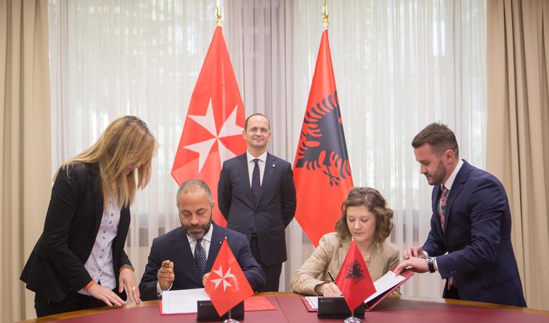 L’Ordre souverain de Malte et l’Albanie signent un accord de coopération