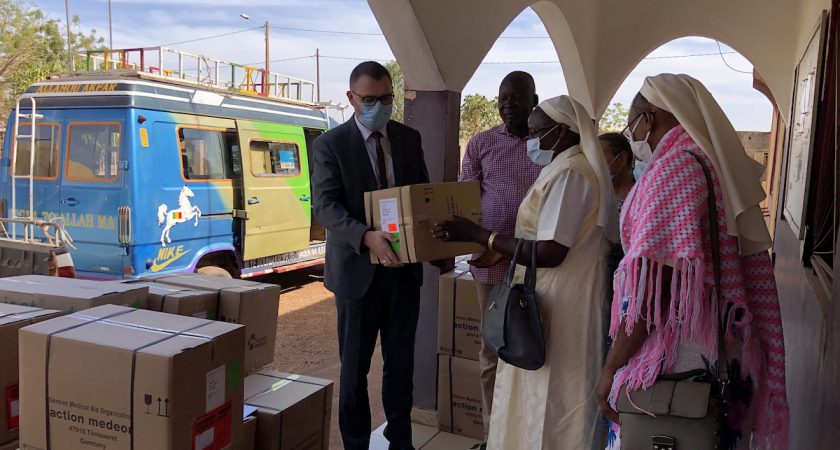 L’Ordre de Malte fait don de médicaments à 12 structures sanitaires du Mali