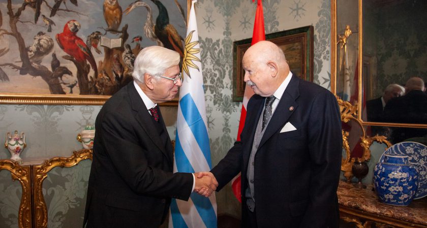 Beglaubigungsschreiben von Uruguay und Österreich