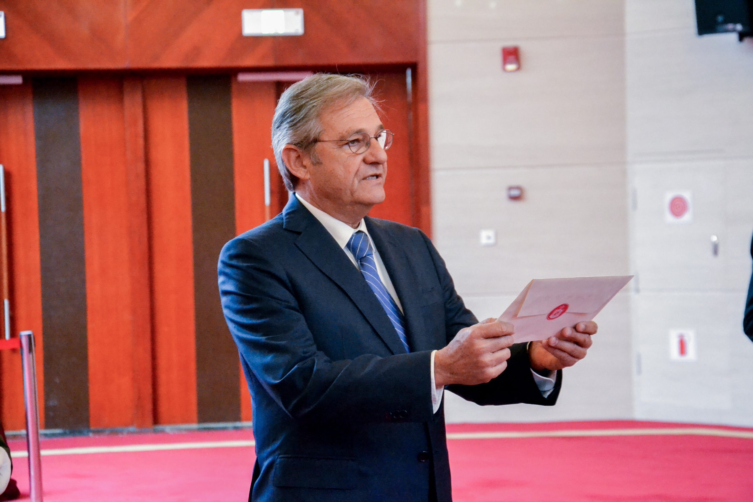 The new Ambassador of the Order of Malta presents his letters of credence to the President of the Republic of Mozambique