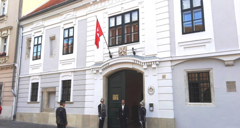 Hungarian Association Renews its Headquarters