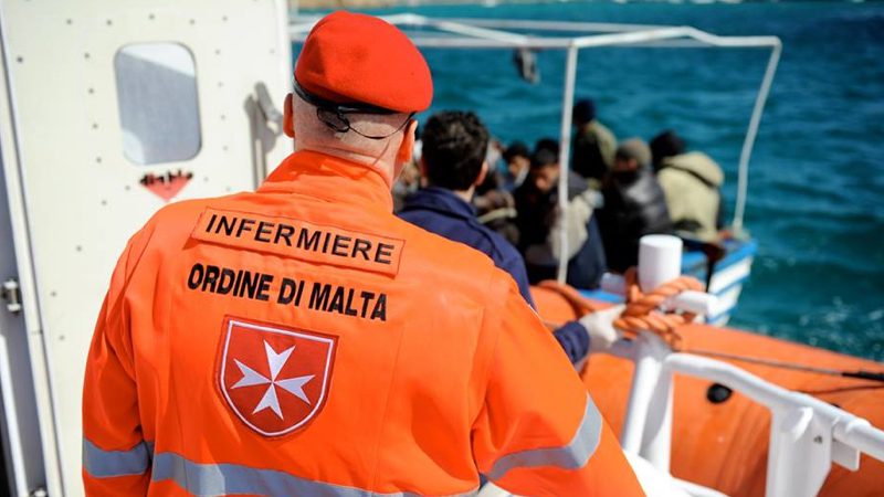 El drama de Lampedusa: el cuerpo de ayuda italiano de la Orden de Malta trabaja sin descanso