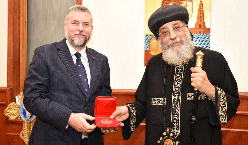 Embajador de la Orden de Malta en Egipto Mario Carotenuto recibido en audiencia por Su Santidad el Papa Tawadros II