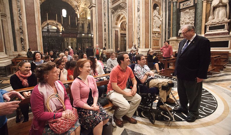 Young English group on pilgrimage to Rome: the Easter message of hope