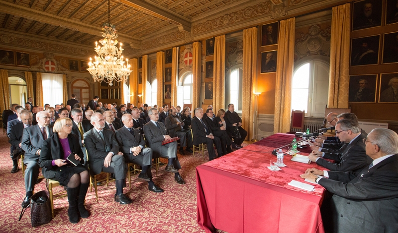 Le Lieutenant Intérimaire et le Grand Chancelier rencontrent Mgr Becciu