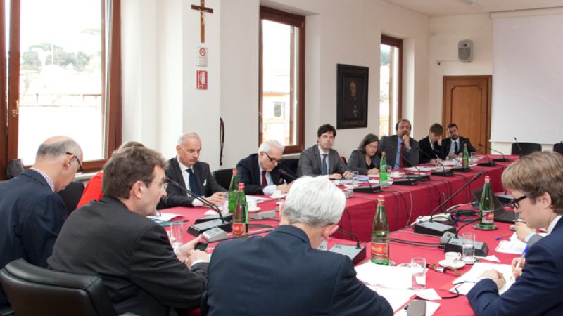 L’Ordre de Malte accueille une réunion sur la situation humanitaire en Libye. Y sont présents ambassadeurs et représentants d’agences internationales.