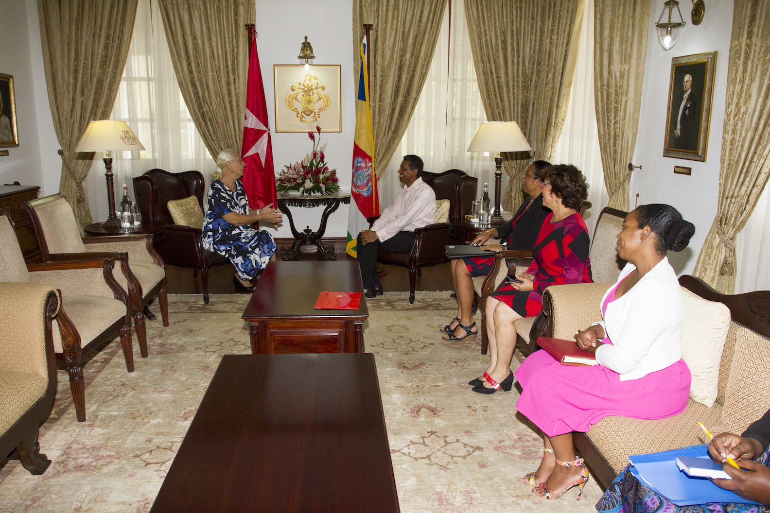 The new Ambassador of the Order of Malta presents her letters of credence to the President of the Republic of Seychelles