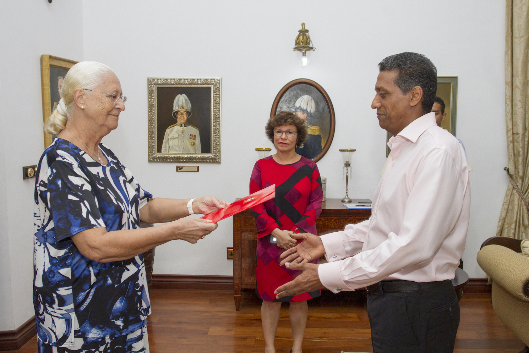 Le nouvel ambassadeur de l’Ordre souverain de Malte a présenté ses lettres de créance au président de la République des Seychelles