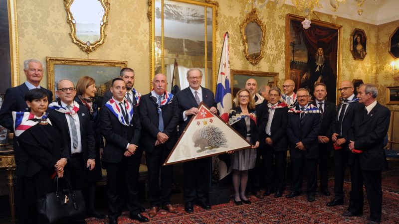 Le Palio de Sienne et la rencontre entre la Contrade de l’Istrice et le Grand Maître