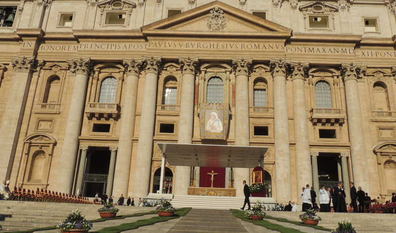 Mère Teresa de Calcutta est sainte. La proclamation de Pape François