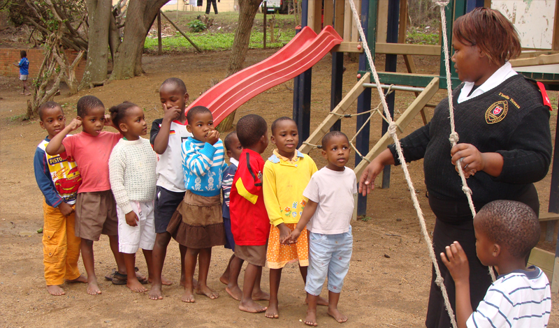World Aids Day: over 1,000 volunteers in South Africa care for HIV patients and their families